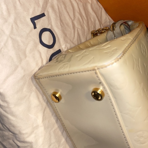 Authentic Louis Vuitton Vernis brea GM cream marshmallow tote everyday bag - Picture 6 of 15